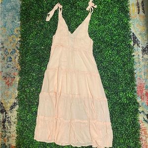 Illa Illa Brand. Light Pink Dress. Worn Once. Size Medium.